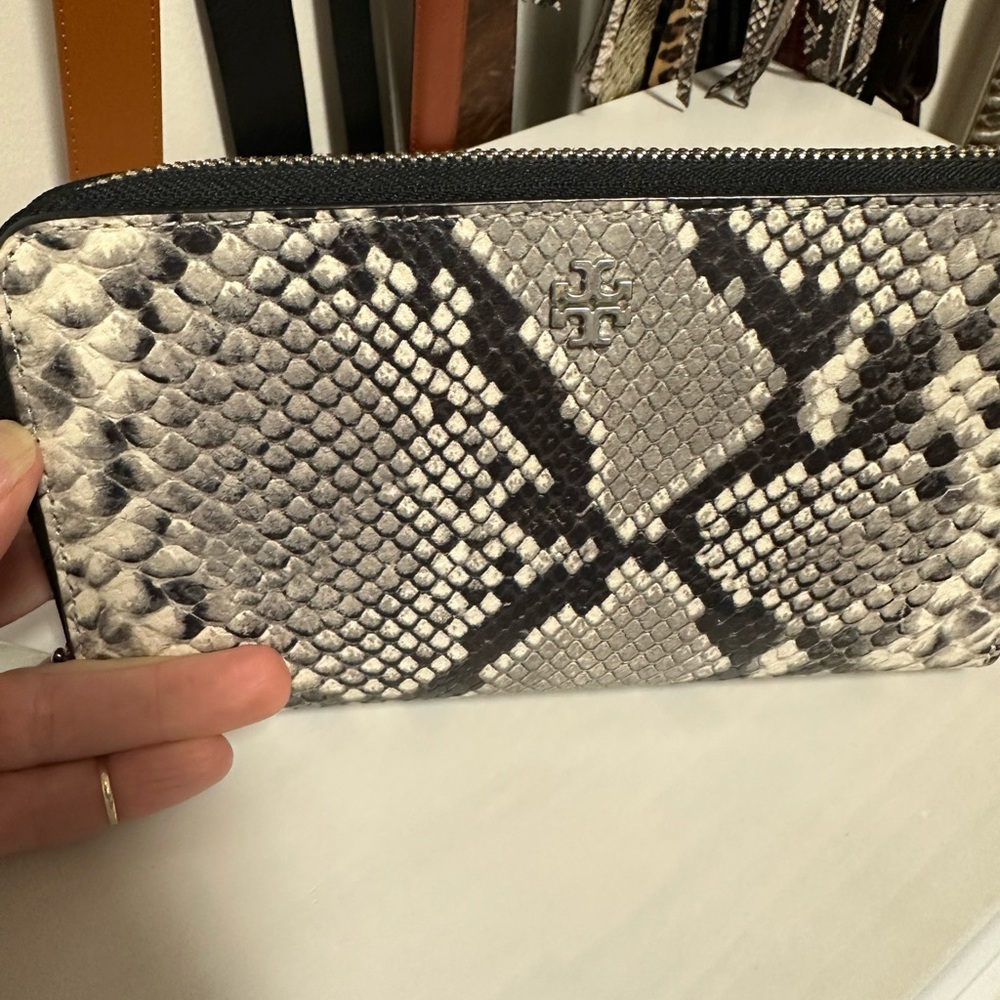 Tory Burch Black & White Snakeskin Zip Wallet